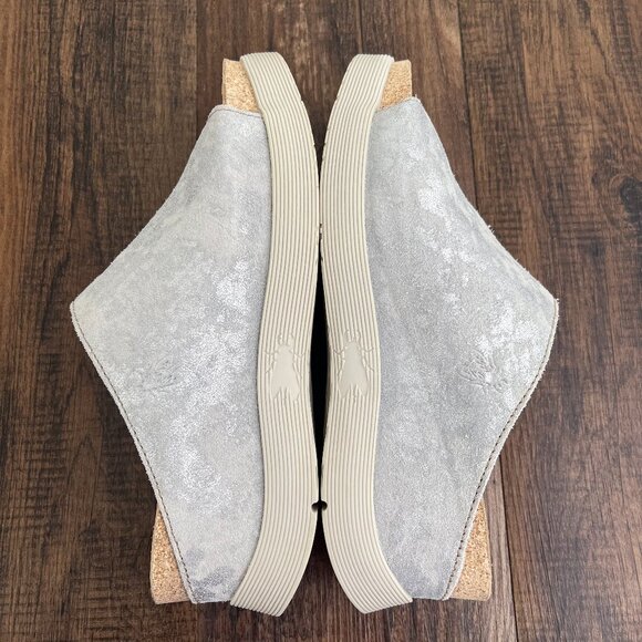 Fly London Wigg Wedge Sandal Leather Slip On Metallic US Size 7-7.5 EU 38 Silver - Picture 5 of 13